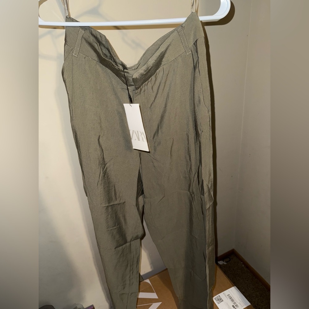 Zara pants brand new